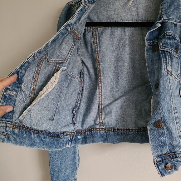 Free People Mixed Indigo Cropped Button Front Jean Jacket Size X-small - Picture 8 of 11